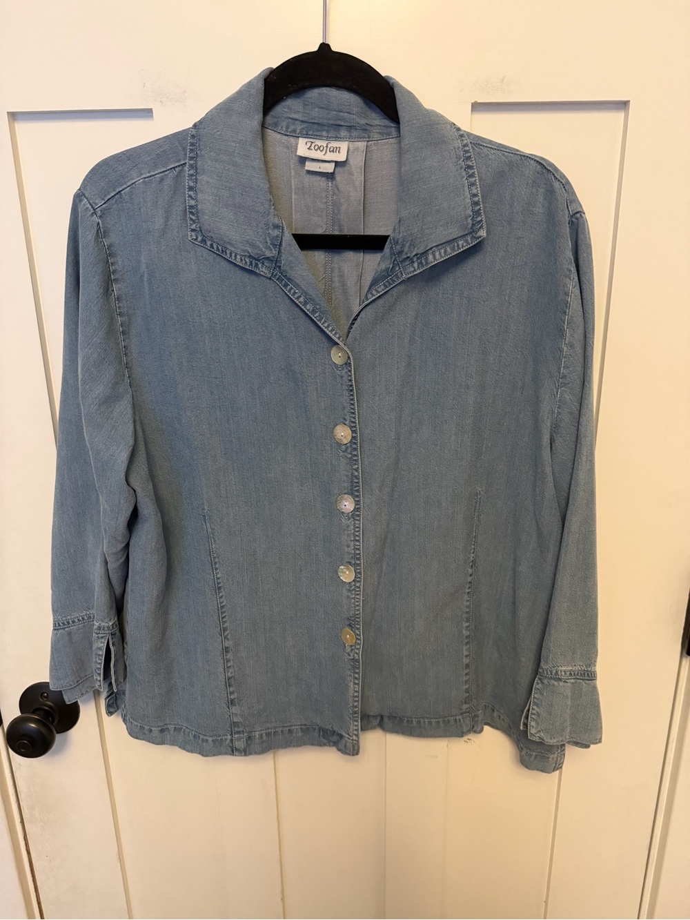 Sign chambray blue button up collared shirt large TENCEL shell button Lagenlook